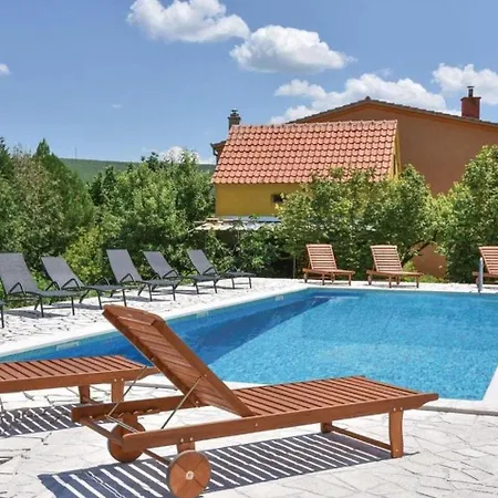 Guest house Marija - With Pool Trilj