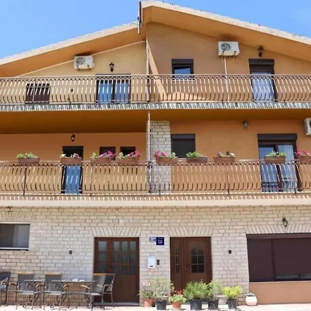 Maison d'hôtes Marija - With Pool Trilj